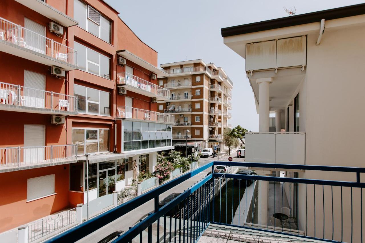 Hotel Edward Bellaria – Igea Marina Kültér fotó