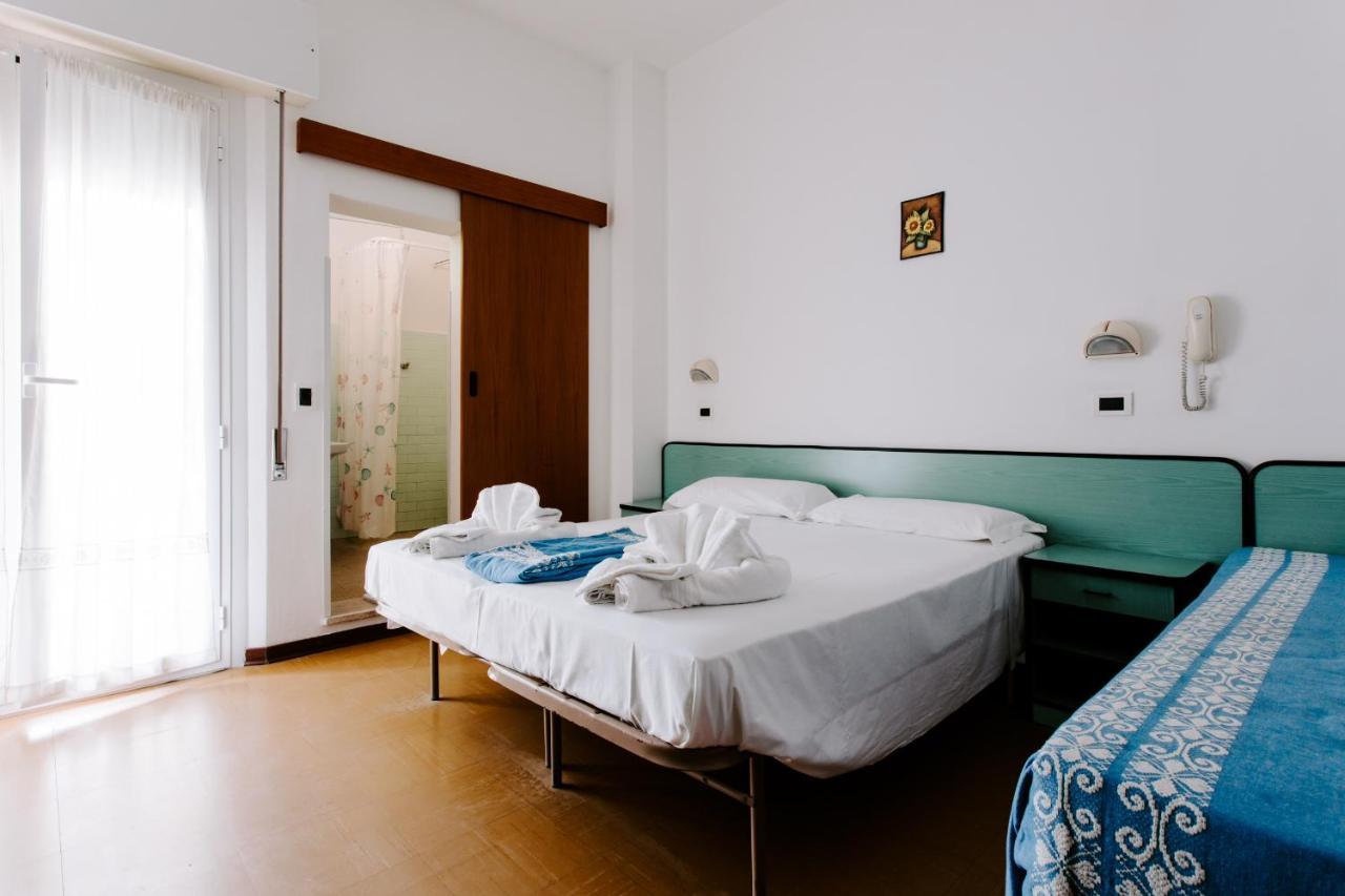 Hotel Edward Bellaria – Igea Marina Kültér fotó
