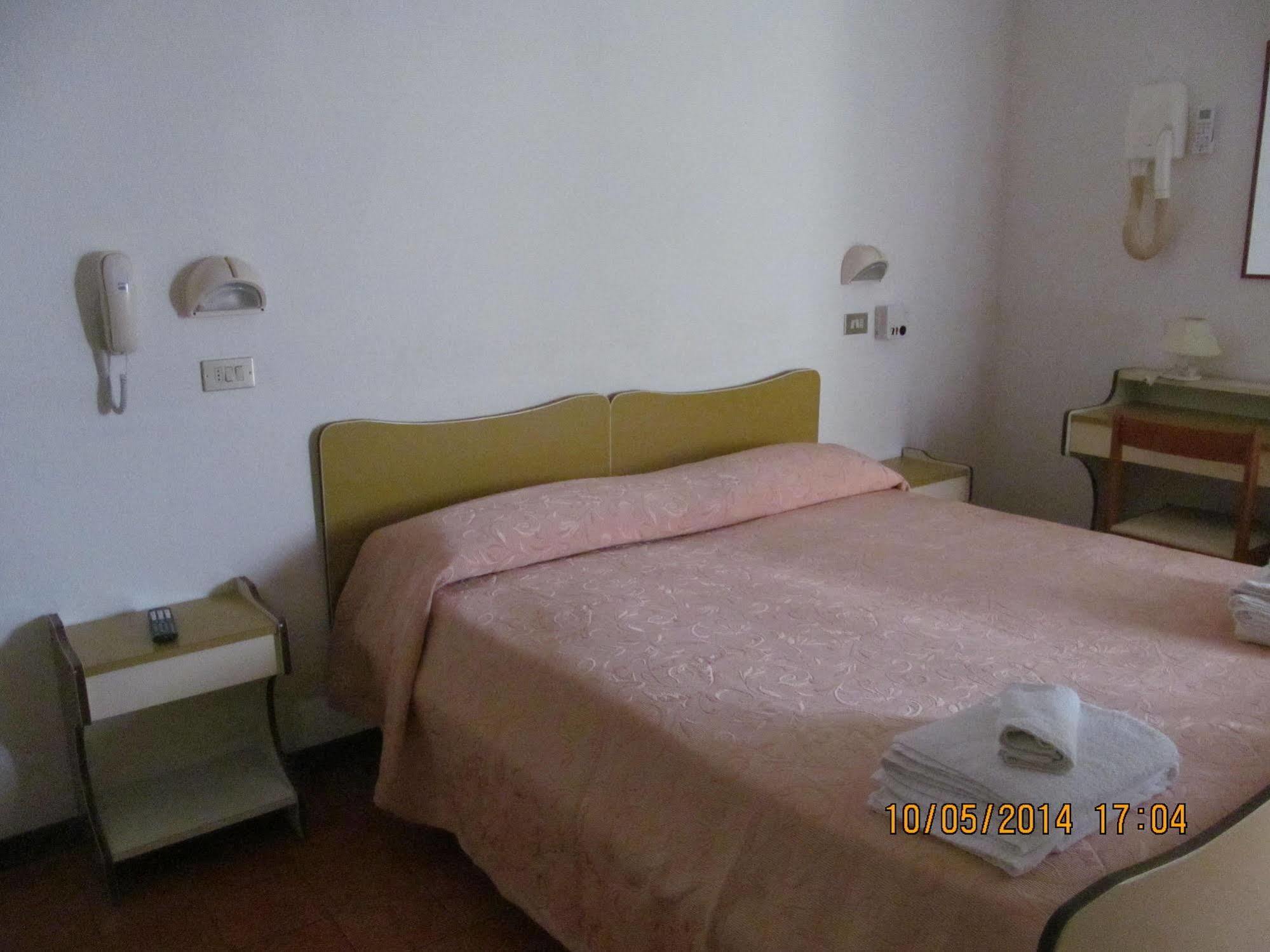 Hotel Edward Bellaria – Igea Marina Kültér fotó